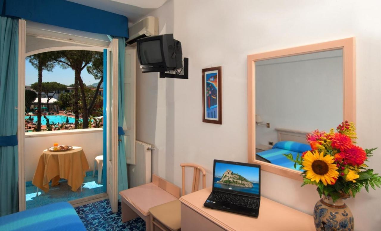Hotel Villa Hermosa Ischia Værelse billede